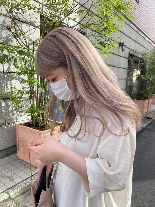 ブリーチ2回から ホワイトミルクティーベージュ Pledica所属 黒染め消し Shintaroのヘアカタログ ミニモ