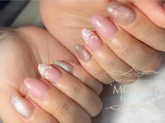 マオジェル春ネイル 定額アート9800円 折れない 自爪が縦長に育つ 反り爪 Moani Hiroo 広尾駅前店所属 みこがみ あんずの ネイルデザイン ミニモ