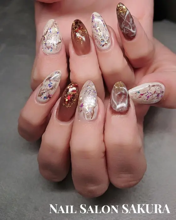 いつもありがとう お友達ネイル ニュアンスとキラキラ 三木市セルフネイル 三木市 Nail Salon Sakura所属 金谷 司織のネイル デザイン ミニモ