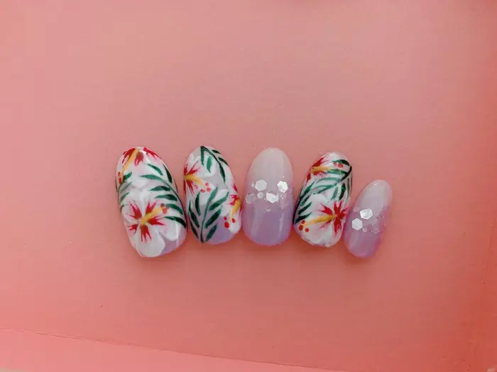 Tropical Nails トロピカルネイル 南国大好き 太陽キラキラゆっくり火曜 プライベートネイルサロン Kanakanail所属 ネイリスト カナカのネイルデザイン ミニモ