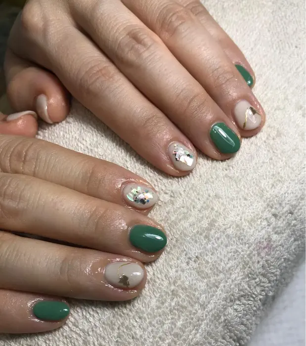 E S Sense所属 Felice 飯田 智子のネイルデザイン ミニモ