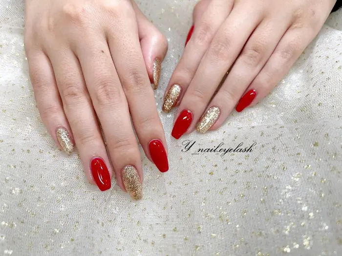 赤ネイル B G Nail Eyelash所属 B G Nail Eyelashのネイルデザイン ミニモ