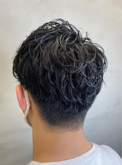 メンズ メンズパーマ メンズマッシュ マッシュパーマ ツーブロック 刈り上げ 就活 簡単スタイリン Zina Ikebukuro所属 髪質改善 艶髪 ヤマザトのヘアカタログ ミニモ