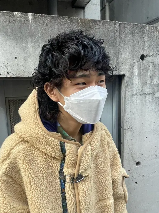 メンズウルフカット 強めパーマで個性的で自分らしく Neolive Tiala所属 藤澤 杏樹のヘアカタログ ミニモ