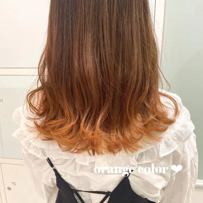 裾オレンジグラデーションで可愛く夏カラー カジュアルスタイル インナーカラー は Nyny Nyny三宮駅前店所属 桑原 日花理のヘア カタログ ミニモ
