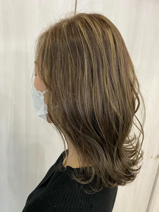 ヘアカラー 細めハイライト アッシュ 1st Vibe Annex所属 リピート 指名率 No 1店長松井のヘア カタログ ミニモ ヘアカラー 細めハイライト アッシュ 1st Vibe Annex所属 リピート 指名率 No 1店長松井のヘア カタログ ミニモ