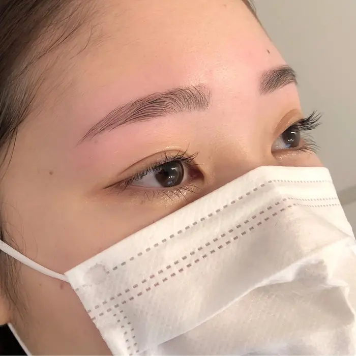 アイブロウスタイリング スタイル 平行ストレート眉 眉毛 ワックス脱毛 顔脱毛 Crest クレスト 表参道駅a4出口徒歩3分所属 Shimomura Mのマツエクデザイン ミニモ