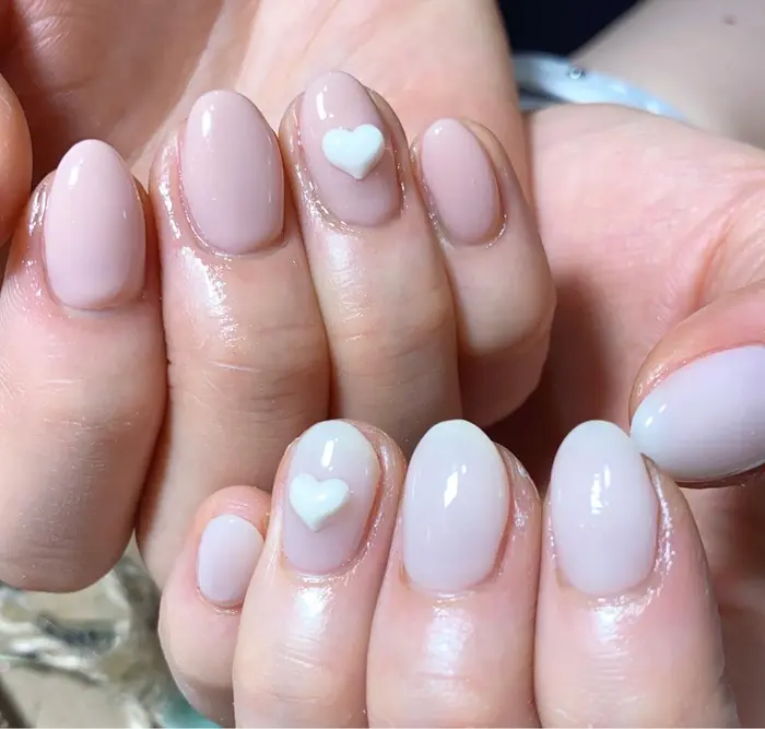 ワンカラーハートパーツ Magic Mush Nail S 所属 Nailist Yuiのネイルデザイン ミニモ