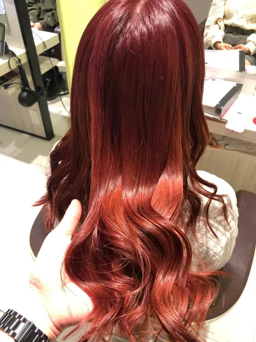 ブリーチ一回のチェリーレッド Earth大井町店所属 Earth 大井町店のヘアカタログ ミニモ