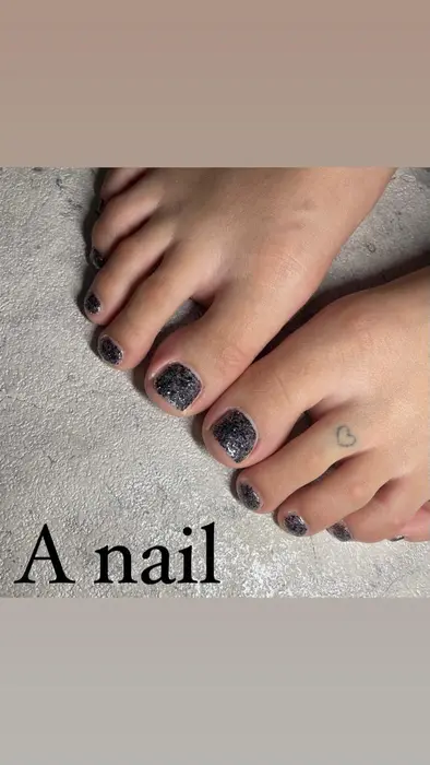 今年ネイル納め有難う御座いました ネイル ネイルデザイン フットネイル ワンカラーネイル Anail所属 A Nailのネイル デザイン ミニモ