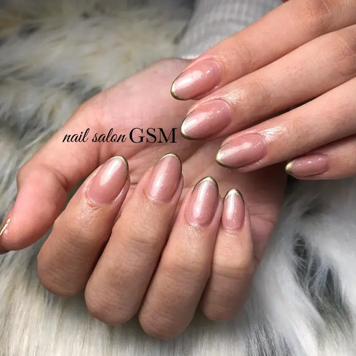 オフィスネイルにもピッタリ シンプル綺麗可愛いデザインです Instagram Gs Gsm所属 Nail Salon Gsmの ネイルデザイン ミニモ