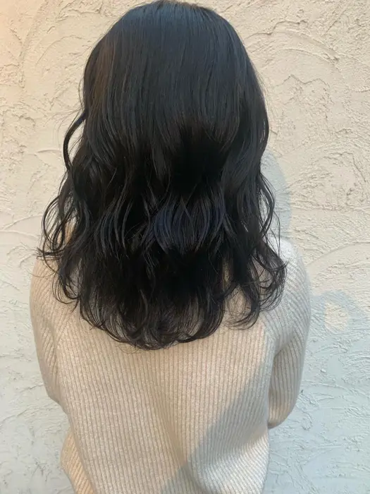 就活カラーにおすすめです 暗髪にしたい方 自然な地毛っぽい色味に近づけます Luveheart Sandbe所属 髙石 紗由莉のヘアカタログ ミニモ