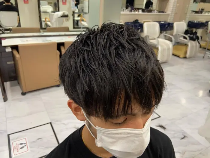 大宮駅から徒歩5分 Waves大宮東口店 マッシュベースで束感意識して王道ヘアに Waves 大宮東口店所属 木之内 海斗 フェードカットのヘアカタログ ミニモ