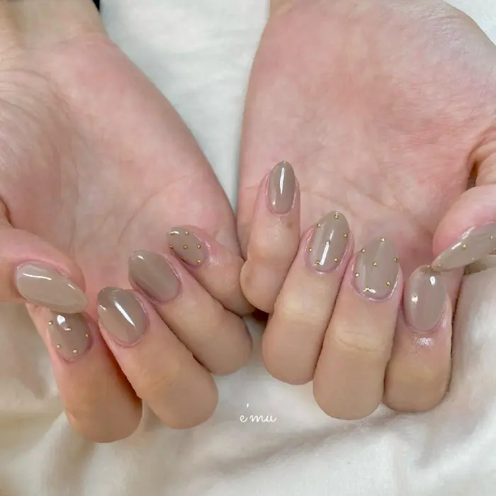 シンプルネイル オフィスネイル ベージュネイル Private Nail Salon E Mu所属 Nail Salon E Muのネイル デザイン ミニモ