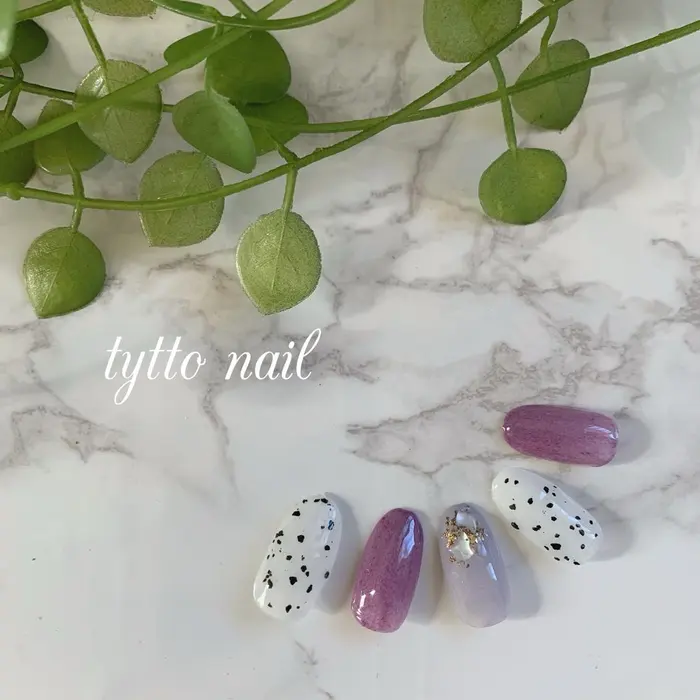 パープルネイル シンプルネイル シェルネイル ファーネイル 定額ネイル 定額デザイン ネイル Tytto Nail所属 Tytto Nail 中山絵里のネイルデザイン ミニモ