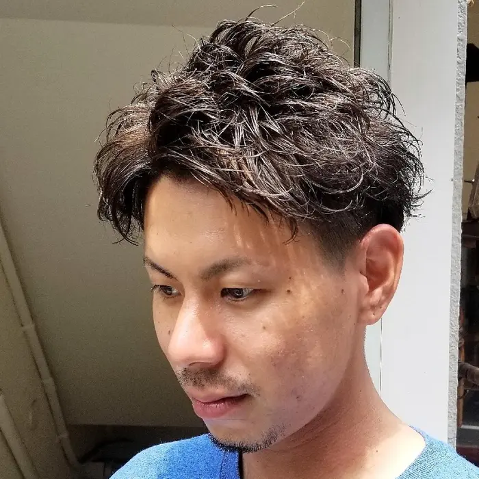 リバースアップバング グレージュ Colo所属 メンズ特化 福士拓也のヘアカタログ ミニモ