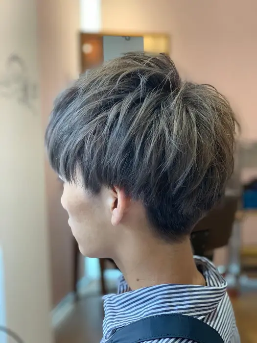 ブリーチ後 アディクシーカラー サファイア シルバー Buzz Bee 旧rig 所属 山田 将弘のヘアカタログ ミニモ ブリーチ後 アディクシーカラー サファイア シルバー Buzz Bee 旧rig 所属 山田 将弘のヘアカタログ ミニモ