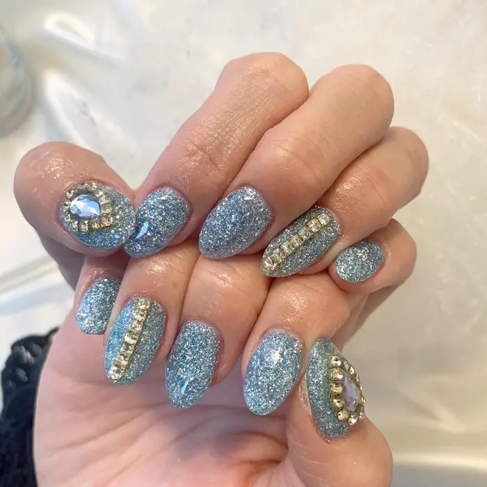 デザインコース パウダーラメ 韓国ネイル Alum Nail所属 𝒚𝒖𝒂 急募のネイルデザイン ミニモ