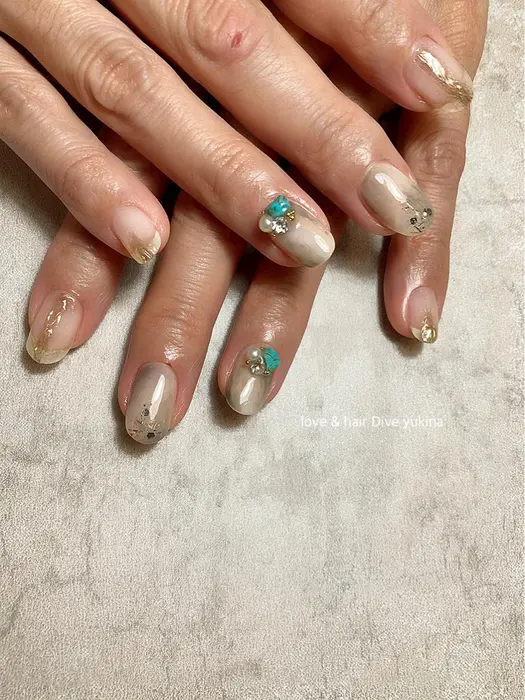 ニュアンスネイル 守口市ネイル 守口市ネイルサロン ミラーネイル 大人ネイル Studiolupua所属 Studio Lupuaのネイル デザイン ミニモ