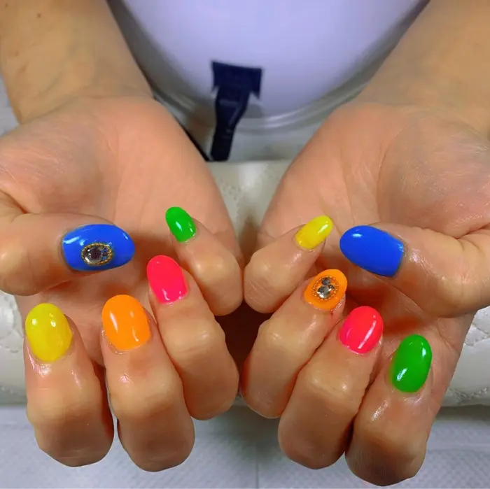 ラメグラデーション 練習モデル 春色ネイル 和泉府中駅 ジェルネイル 岸和田ネイルサロン 泉大津ネ Salonrico Haruka所属 Salonrico Harukaのネイルデザイン ミニモ