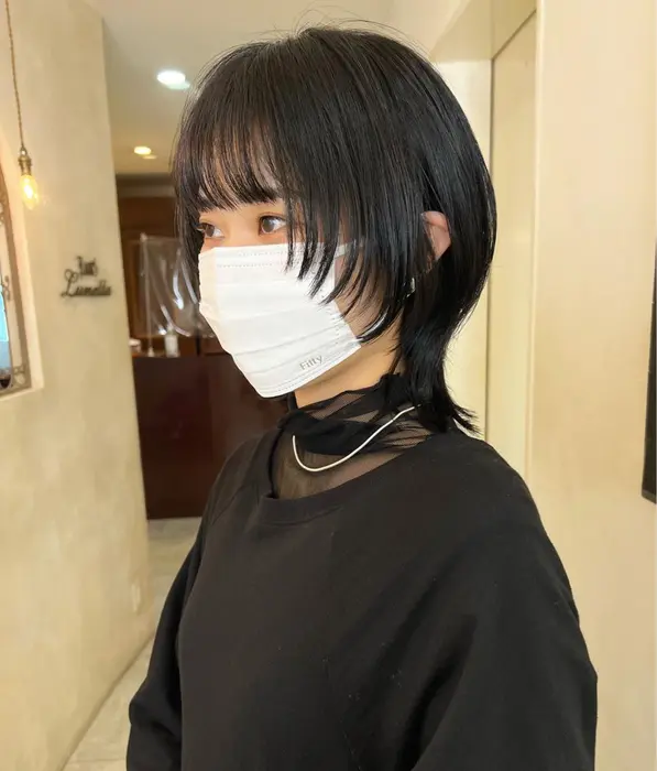 ウルフカットに赤みを消したブルーブラック スタイリング簡単おしゃれ ウルフカット大阪 大阪ウルフ Caf カフ 所属 松本悠佑 大阪ウルフ 大阪レイヤーカットのヘアカタログ ミニモ