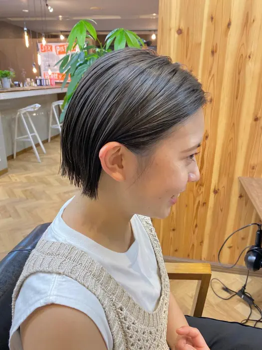 暗めolive 秋はちょっと濃い目もかわいい 襟足ぱつっとミニボブ Swag所属 Topstylist Nagisaのヘアカタログ ミニモ