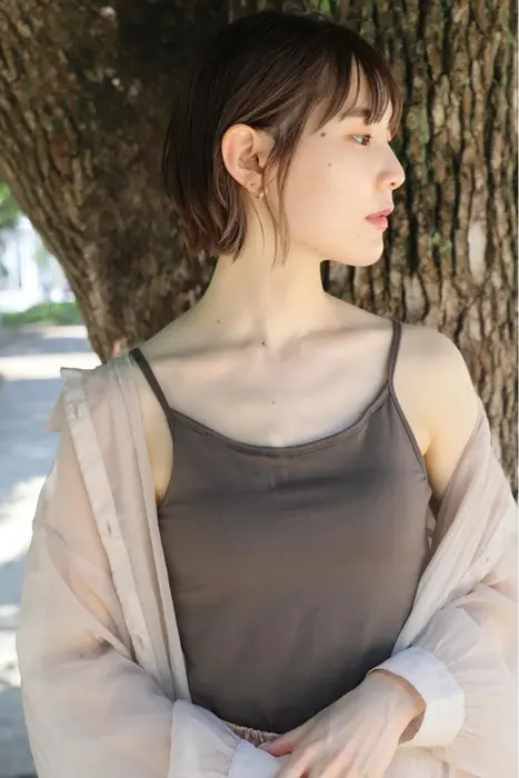 コンパクトなショートボブ 女性らしさを残したスッキリショート 透明感のある柔らかいカラ Go Today シェアサロン 心斎橋所属 ボブ インナーカラー 稲村大翔のヘアカタログ ミニモ