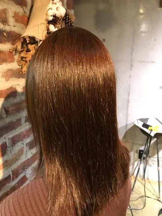 顔周りなどの気になるクセはしっかり伸ばしつつ トップのボリュームは自然に残る様にストレートパーマを N Line 所属 大人ベージュカラー 石川 純也のヘアカタログ ミニモ