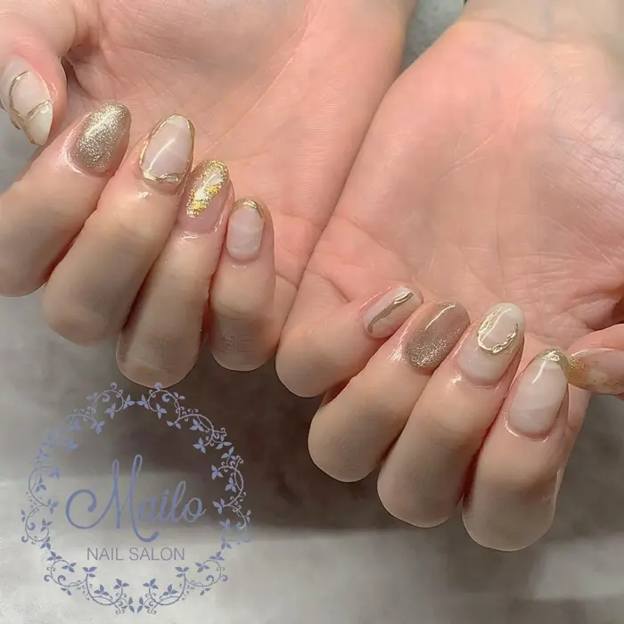 ホワイトニュアンスネイル お持ち込みニュアンス90分 カラー変更ok オフ込み90分以内での Nail Eyelash Salon Mailo 池袋店所属 Mailo あわいのネイルデザイン ミニモ