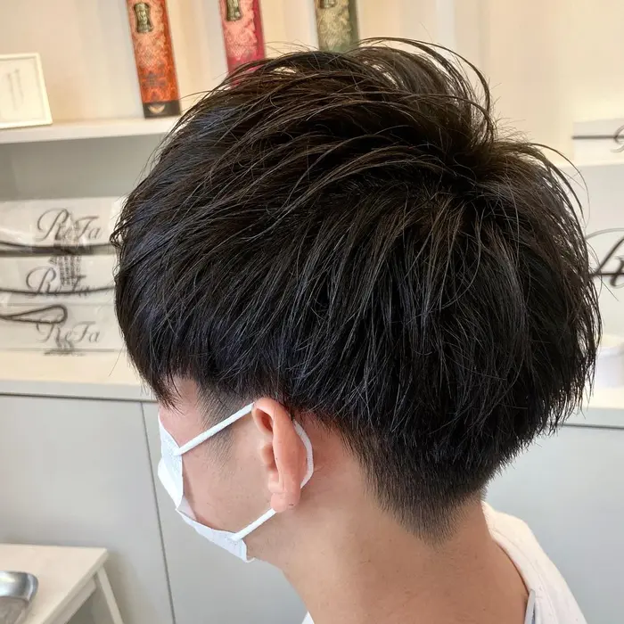 メンズにおすすめのカットとシャンプーと眉カットの身だしなみフルコースです最後はアイロンを使ったスタ Alius By Posh所属 髪質改善 佐藤晃誠のヘアカタログ ミニモ
