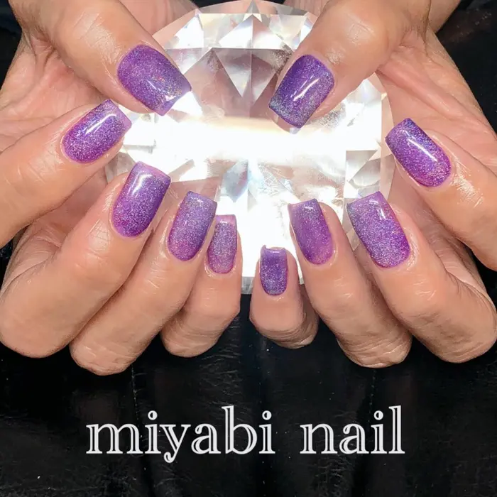 優しい輝きが綺麗な紫ユニコーン マグネットネイル スクエアネイル 紫ネイル マグネットネイ 自宅サロン Miyabi Nail所属 Miyabi Nail 桂川駅近くのネイルデザイン ミニモ