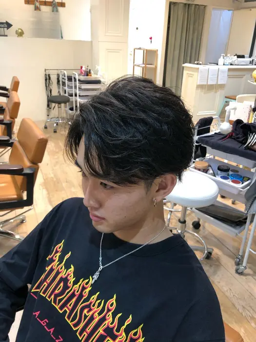 リバースセンターパート Bar Mellow ベーアメロー 所属 モテ髪 遠藤 巧のヘアカタログ ミニモ