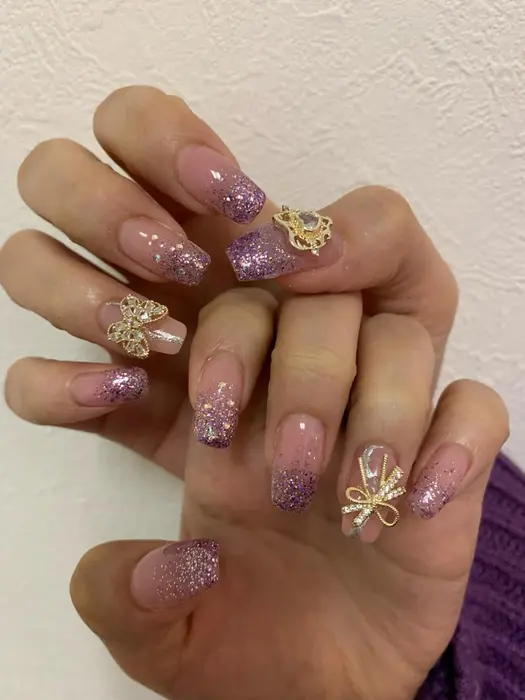 12nail所属 大塚 彩沙のネイルデザイン ミニモ