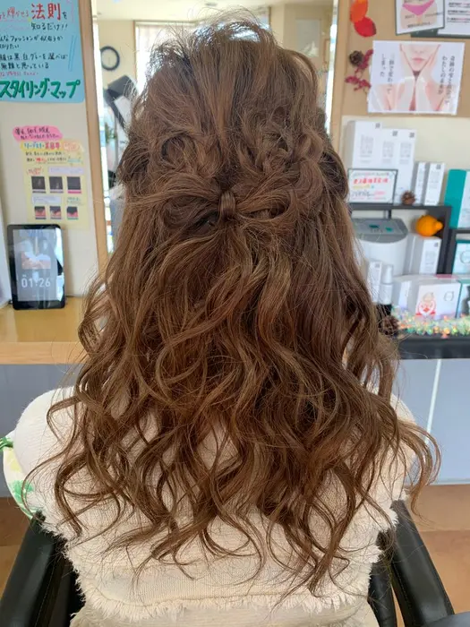 リボン 薔薇アレンジ クリエイティブビューティージェイモア所属 佐藤 真由のヘアカタログ ミニモ