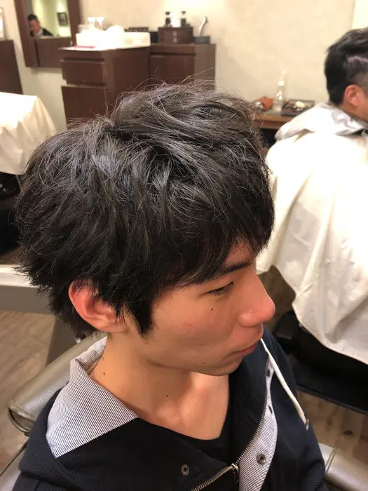 サッパリメンズカット ワックスでクールに カプリヘアーデザイン所属 吉田 寛治のヘアカタログ ミニモ