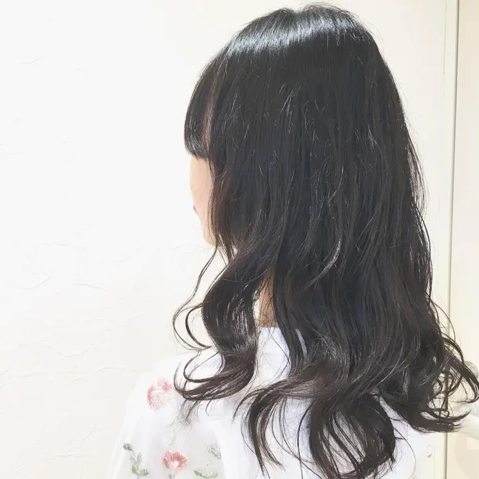 ざっくり波ウェーブな 今っぽいデジタルパーマ Ash 北千住店所属 柴﨑 佳奈のヘアカタログ ミニモ