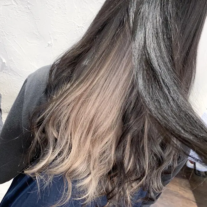 お客様photo シルバーグレーカラー のインナーカラー ブ Rita Co 所属 村松 薫 ムラマツカオル のヘアカタログ ミニモ