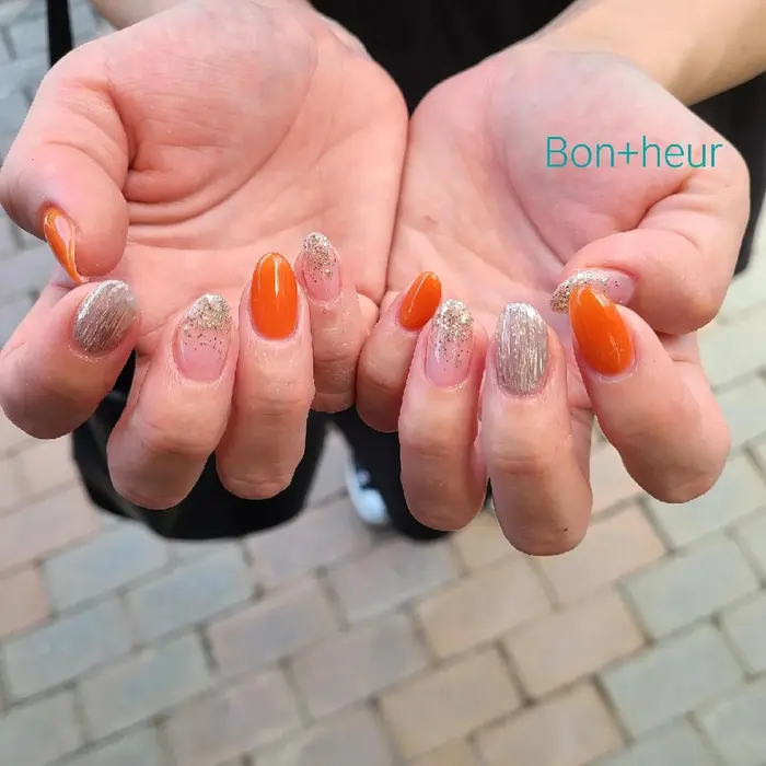 え セミないた セミないたよね 夏だーーーーーーーー 笑 と思ったら明日も雨なんで Bon Heur所属 宮口 紗子のネイル デザイン ミニモ