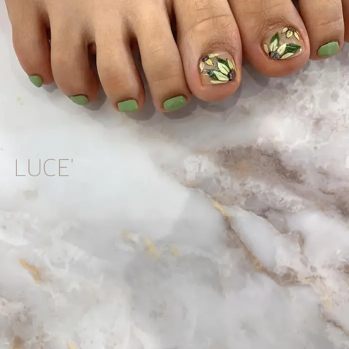 Luce 所属 Luce ルーチェ のネイルデザイン ミニモ
