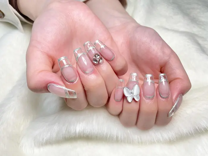 ジェリップを使ったクリアネイル Go Today Shaire Salon 渋谷modi店所属 大西 遥乃のネイル デザイン ミニモ