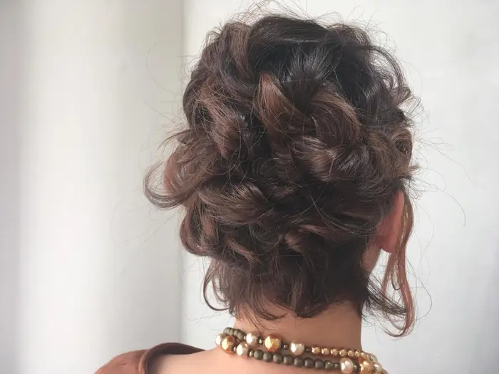 ショートボブねじりアレンジ もこもこヘアアレンジです Eleanor梅田所属 Shiori のエステ リラクカタログ ミニモ