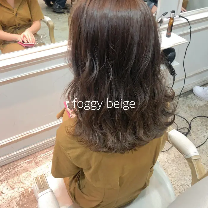 ヘアカラー フォギーベージュ Stylist Gaku 原宿 明治神宮前 渋 H Eitf所属 副店長 ガク 雑誌多数掲載のヘア カタログ ミニモ