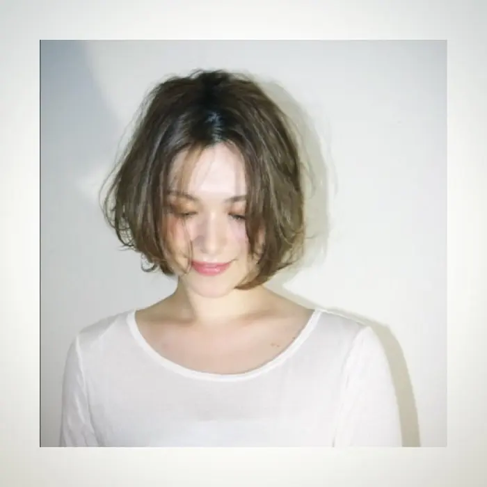 11トーンのプラチナアッシュ Deco所属 長谷川 裕起のヘアカタログ ミニモ