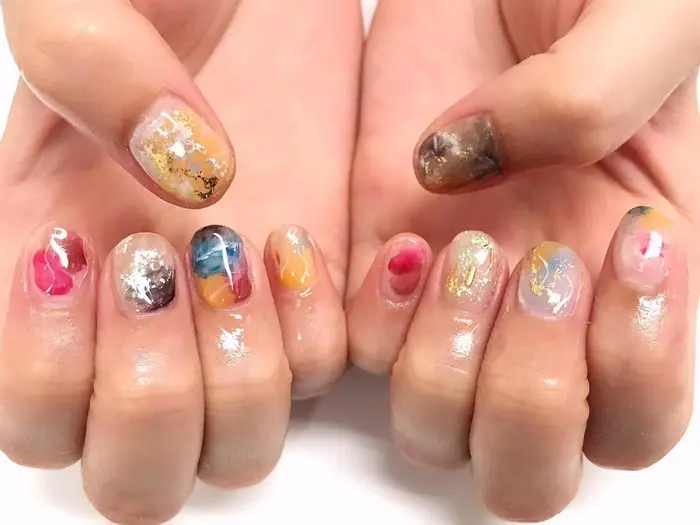 ニュアンスネイル 夏 Nail Beautyコルン所属 大城 早紀のネイルデザイン ミニモ