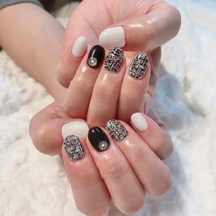 ツイードネイル Nailsalon Moca 心斎橋west店所属 Moca West店 野崎萌夏のネイル デザイン ミニモ