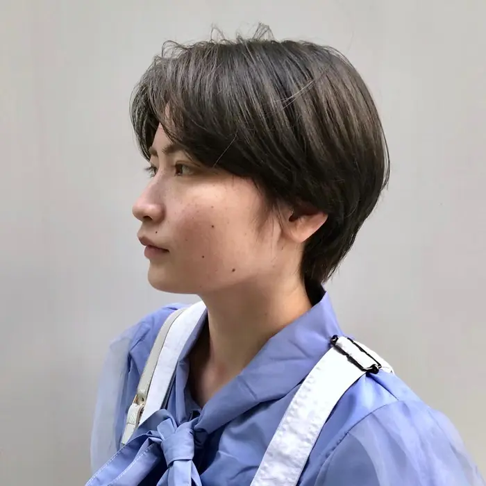 Color 暗めのオリーブグレー Cut ハンサムショート 大阪 ミナミ 心斎橋 美容室 Hair S Lunetta所属 Motoi 心斎橋駅すぐ のヘアカタログ ミニモ