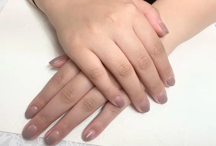 ネイルサロンエーナイン 麻生店所属 岡崎 小雪のネイルデザイン ミニモ