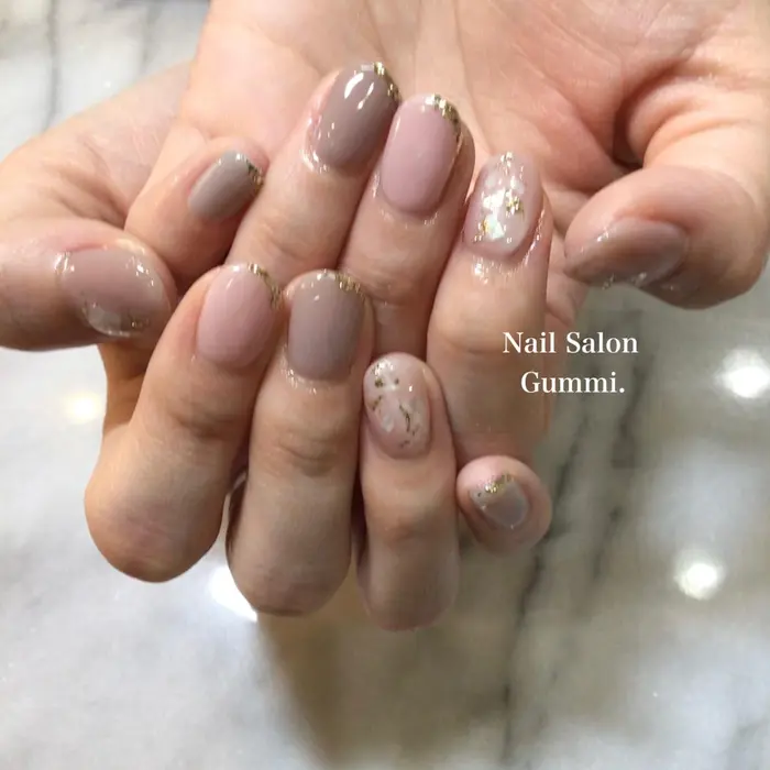 持ち込みdesignアレンジ ニュアンスネイル ホイルネイル ネイルデザイン ナチュラルネイル Nail Salon Gummi 所属 Nail Salon Gummi のネイルデザイン ミニモ