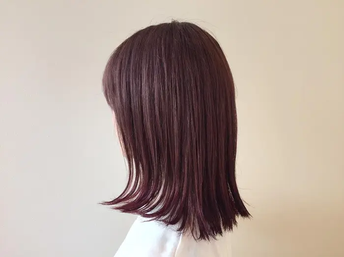 裾カラー 奇抜に目立たないくらいの 裾だけ濃いめのピンク 可愛いです Chambre Miel所属 藤田 茜 のヘアカタログ ミニモ