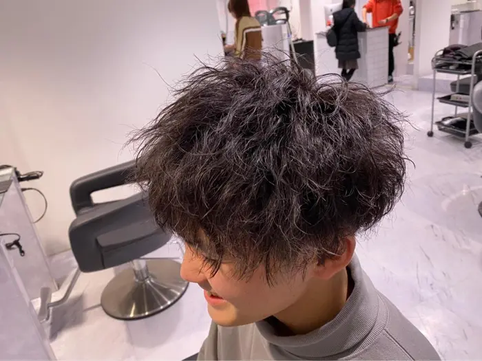 パーマで朝のセットを楽チンに Land所属 ハイ透明感カラー 小椋 のヘアカタログ ミニモ
